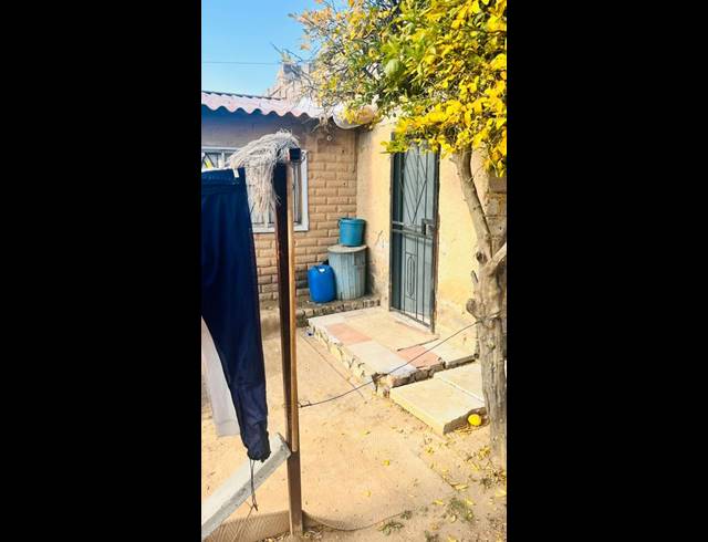 2 BEDROOM HOUSE FOR SALE IN COSMO CITY